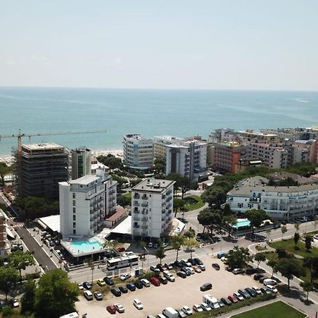 Residence Alla Rotonda Lido di Jesolo Exterior photo