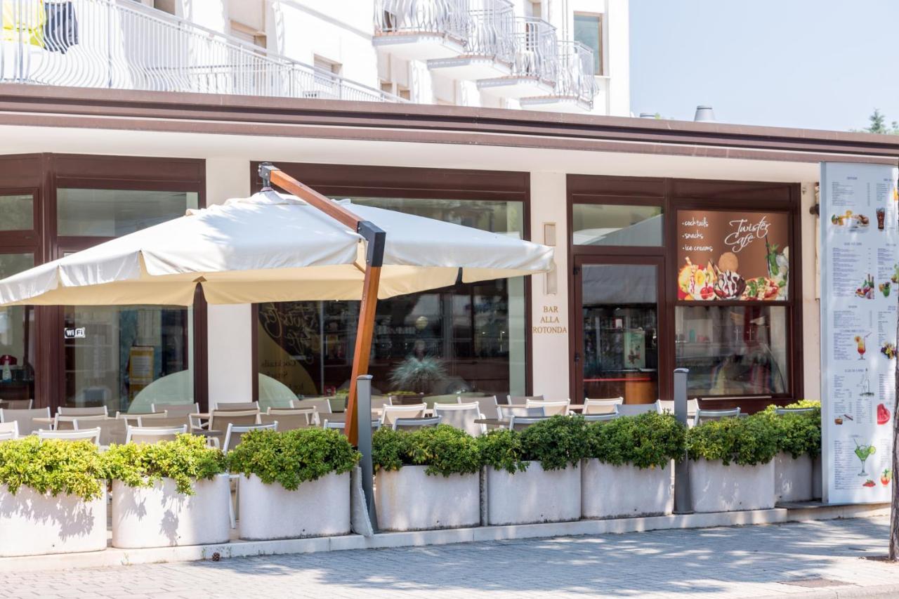 Residence Alla Rotonda Lido di Jesolo Exterior photo