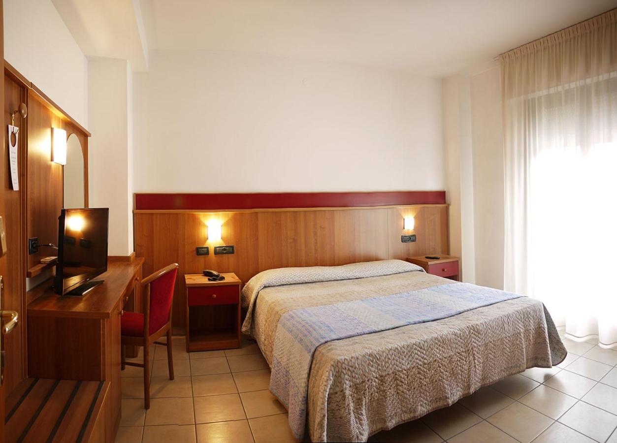 Residence Alla Rotonda Lido di Jesolo Exterior photo