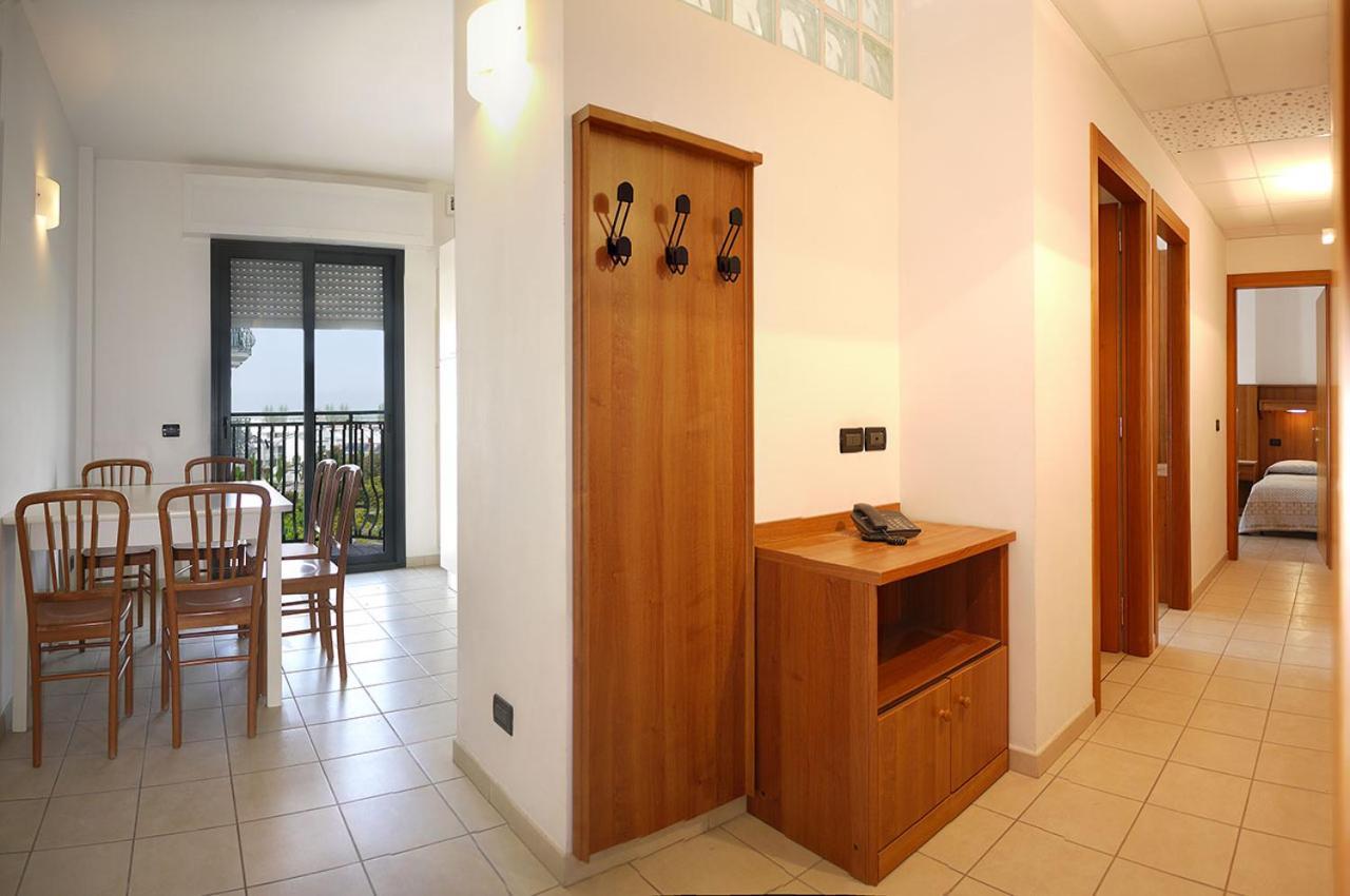 Residence Alla Rotonda Lido di Jesolo Exterior photo